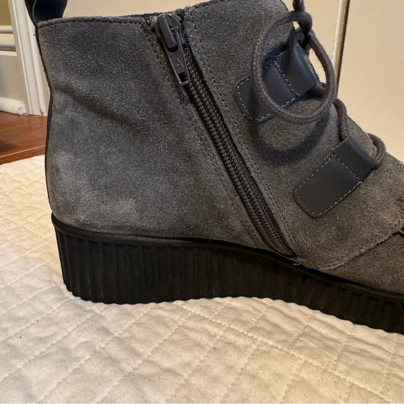 Aerosoles Umpire Wedge Bootie Grey Sz 8.5 - Picture 7 of 10